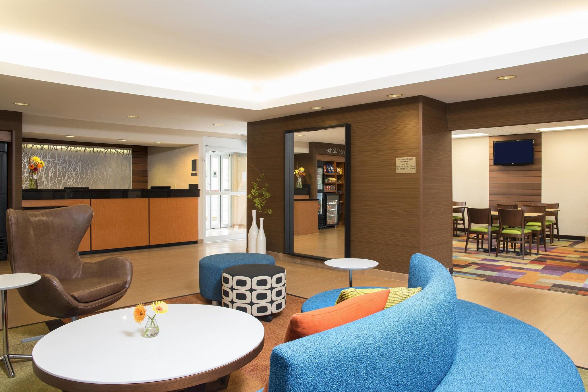 Inn & Suites Bloomington 2