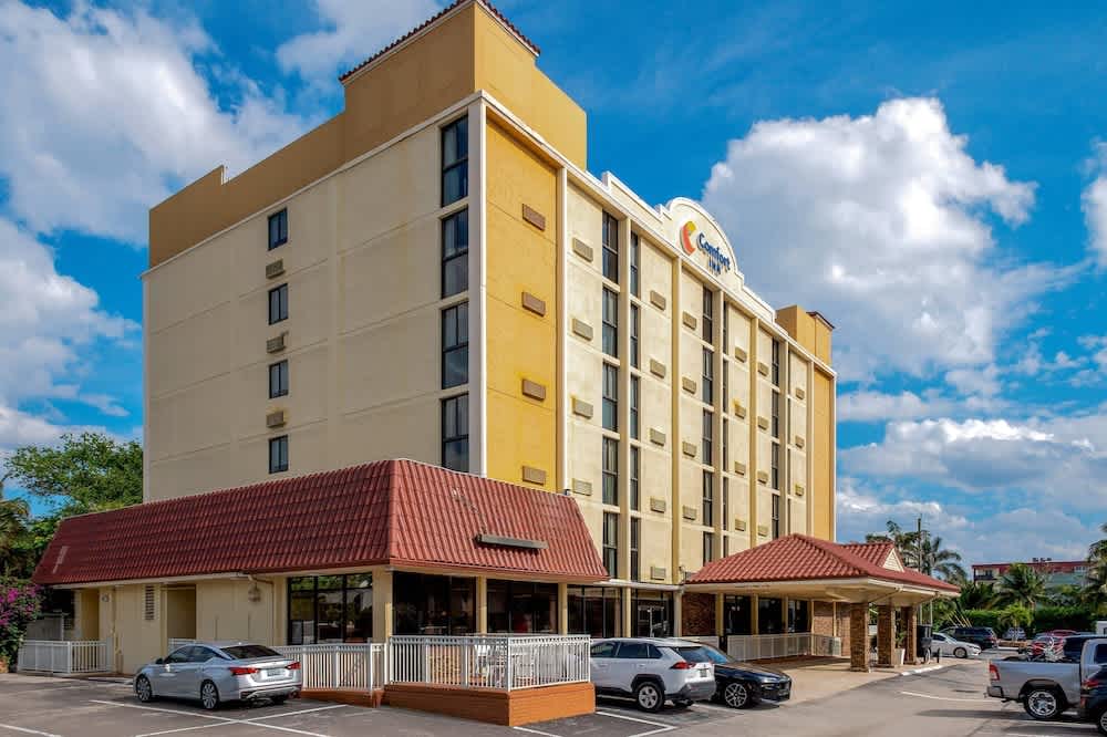 Comfort Inn Oceanside Deerfield Beach 1