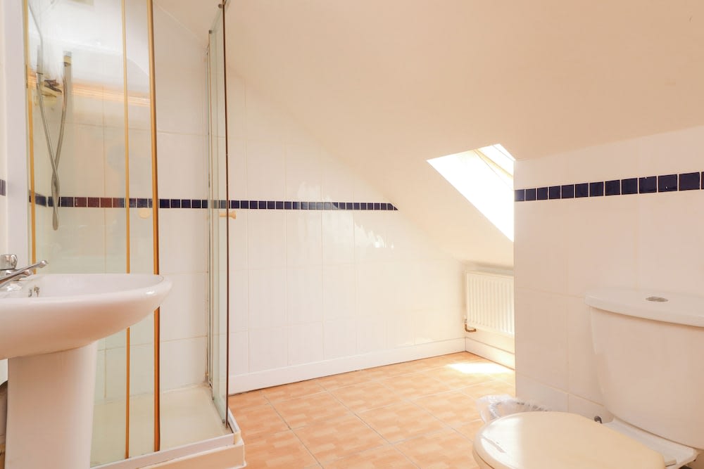 Pebbles Guest House - Flat 5 2