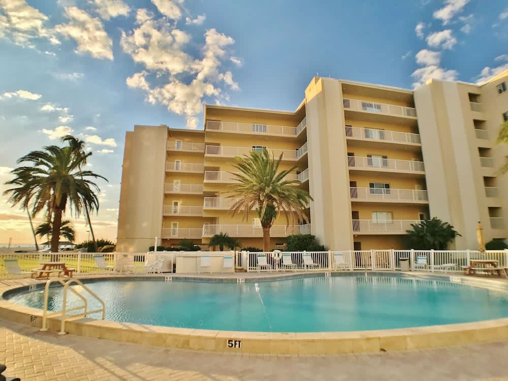 Jamaica Royale 1