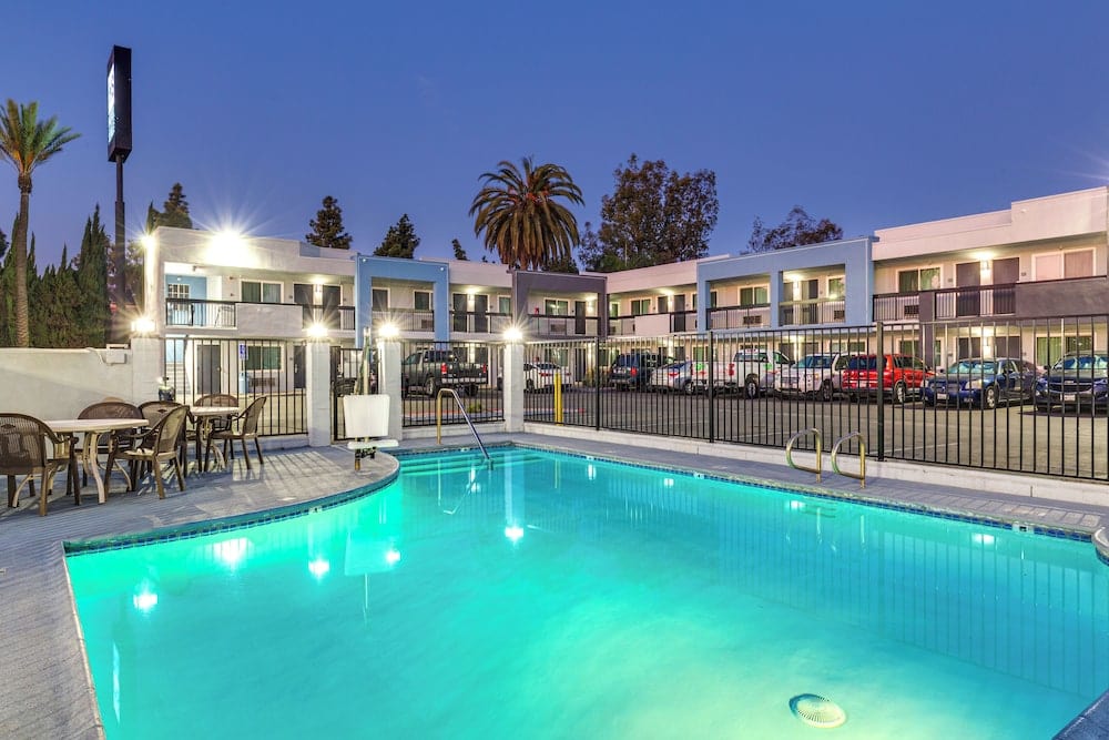 Hotel Seville 1
