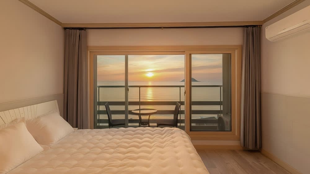 Sokcho Bird Island Pension 1
