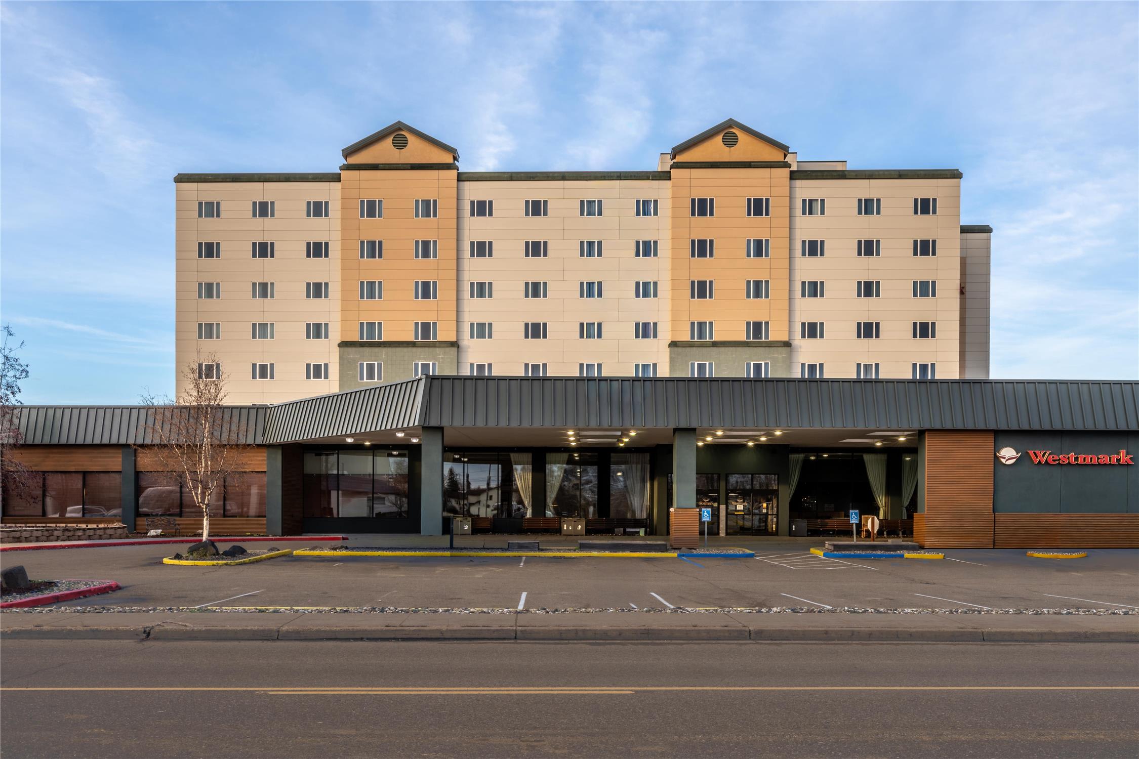 Westmark Fairbanks Hotel and Conference Center 2