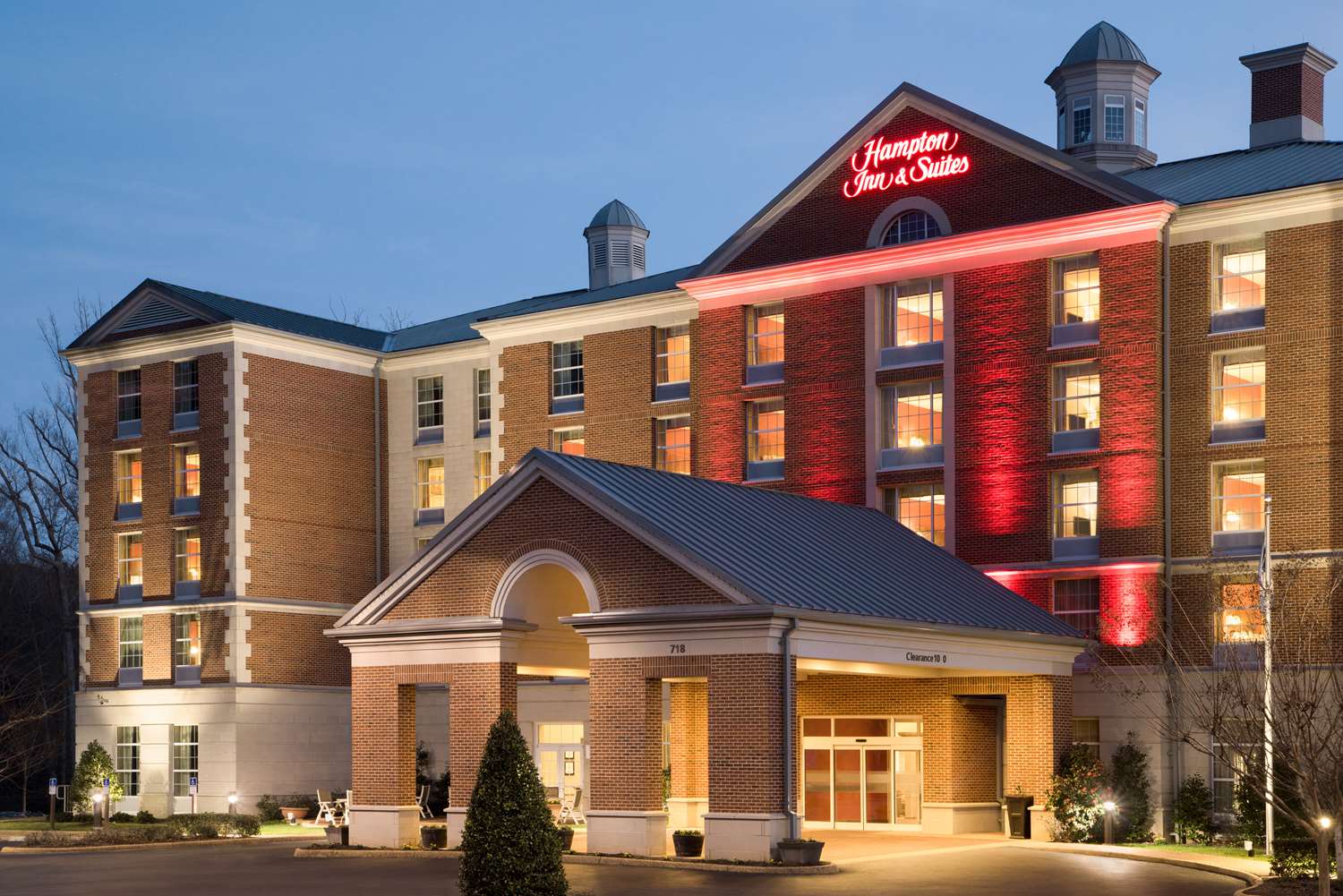 Hampton Inn & Suites Williamsburg-Central 2