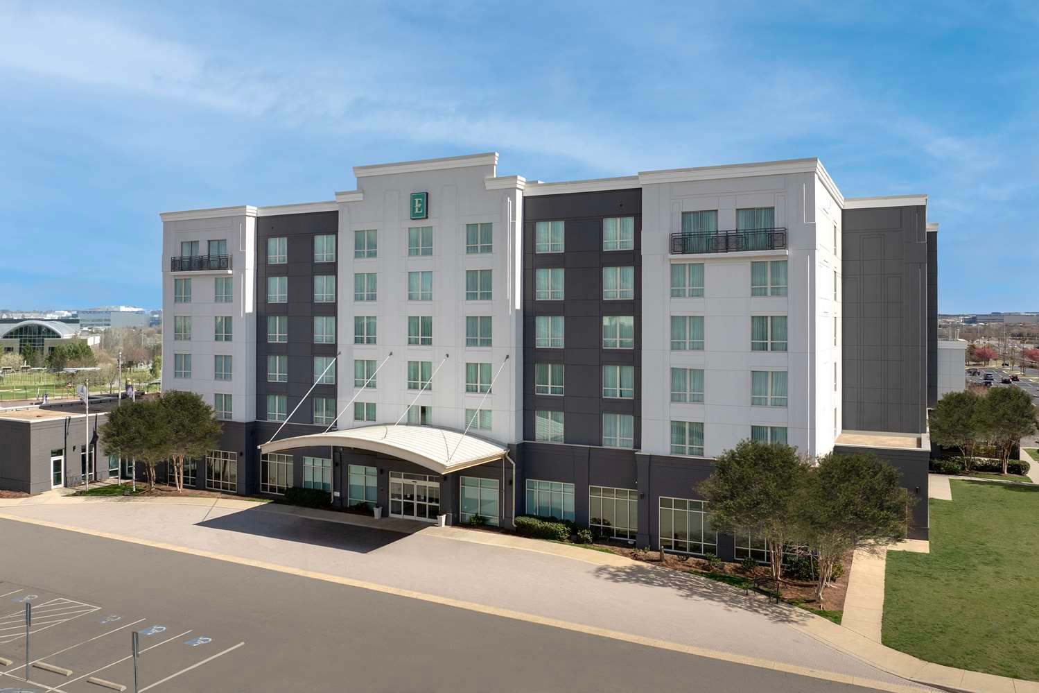 Embassy Suites by Hilton Dulles North Loudoun 2