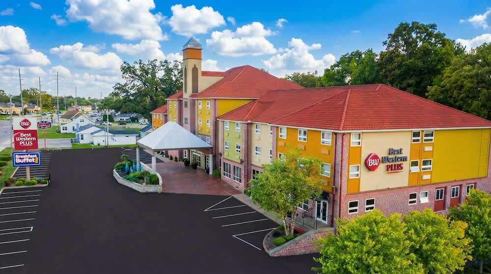 Best Western Plus Sandusky Hotel & Suites 1