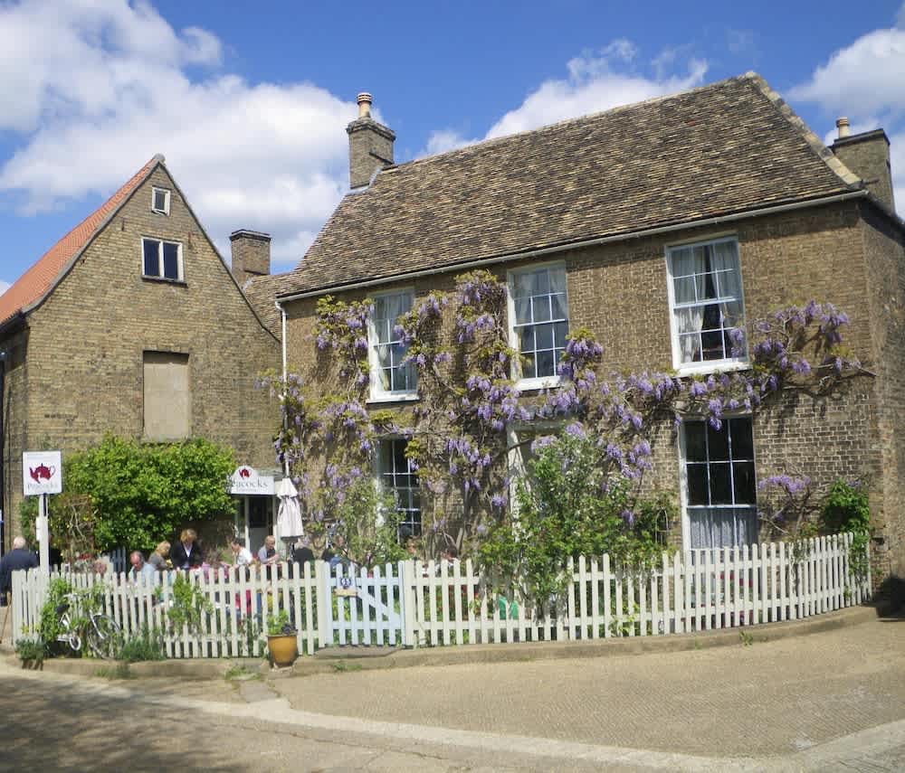 Peacocks Tearoom and Fine B and B 1
