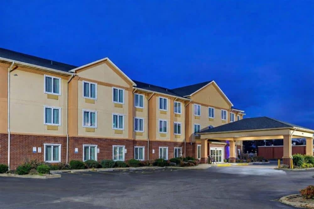 Springplace Inn & Suites 1