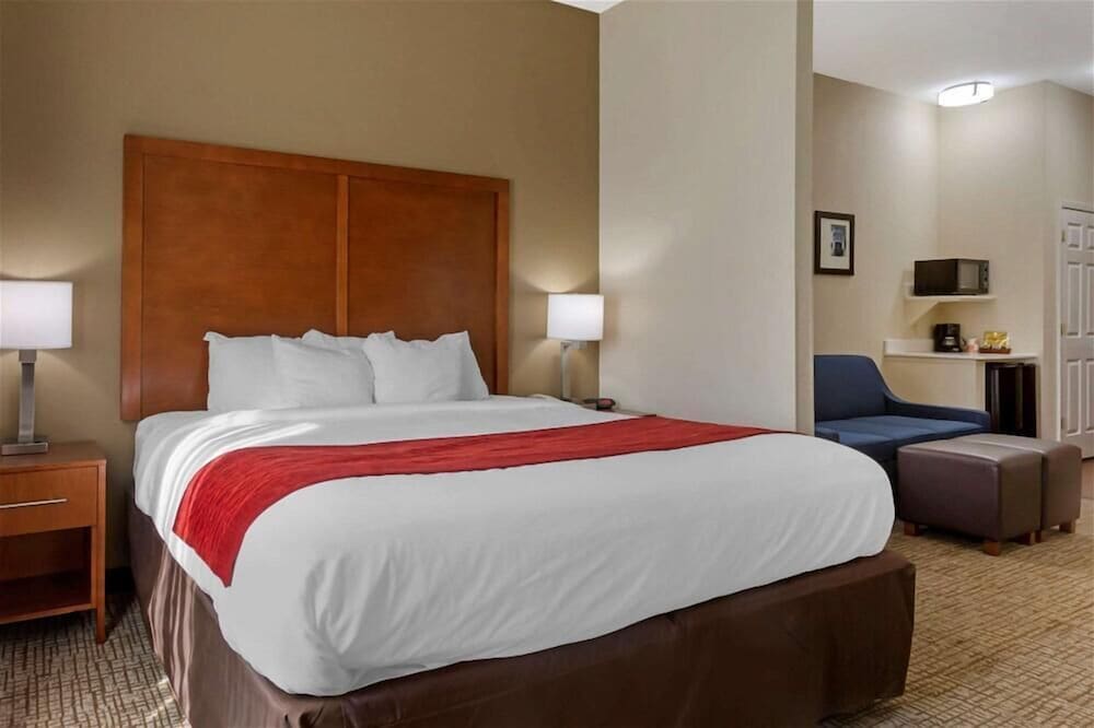 Springplace Inn & Suites 2