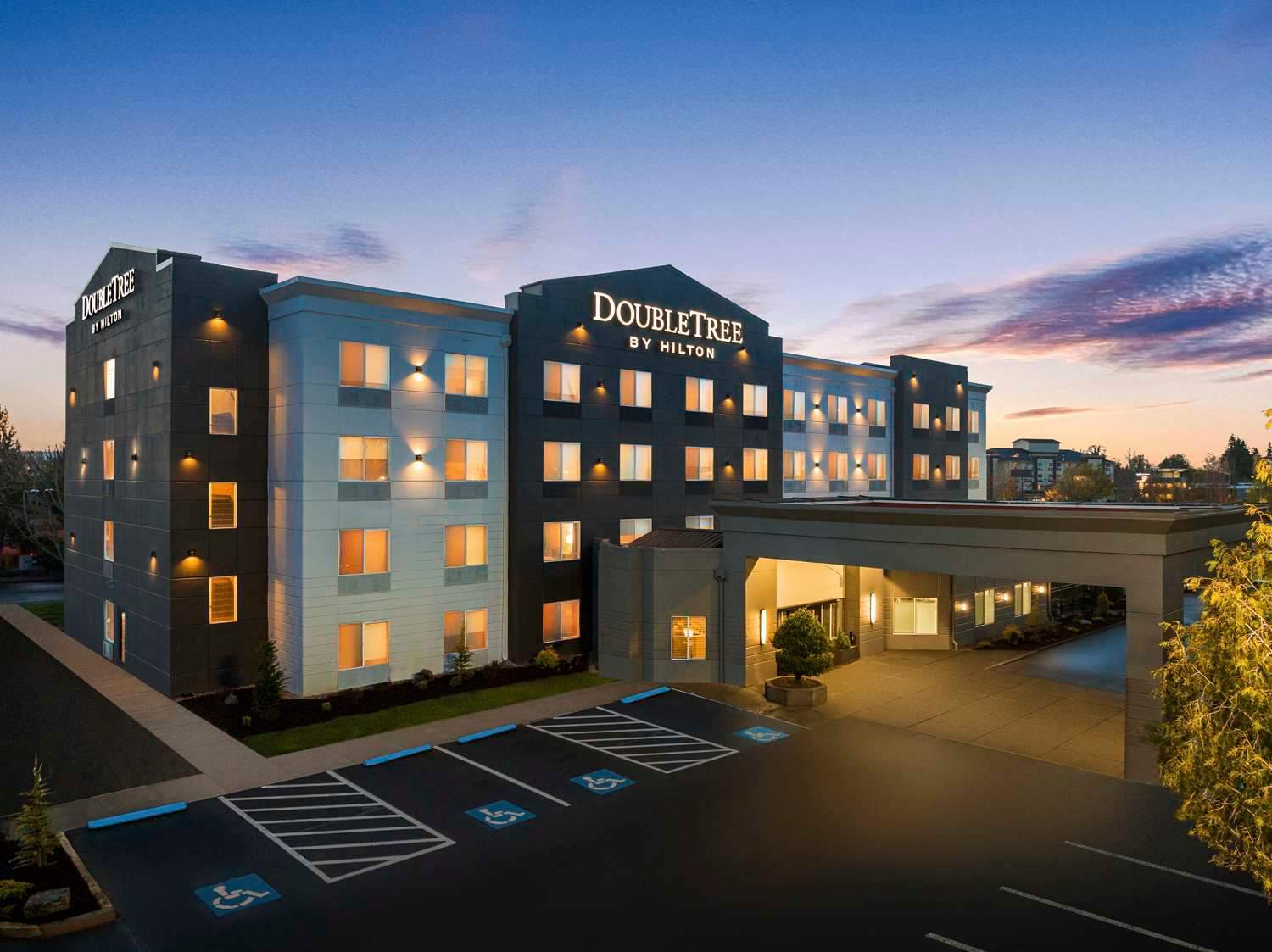 DoubleTree by Hilton Hotel Salem, Oregon 1
