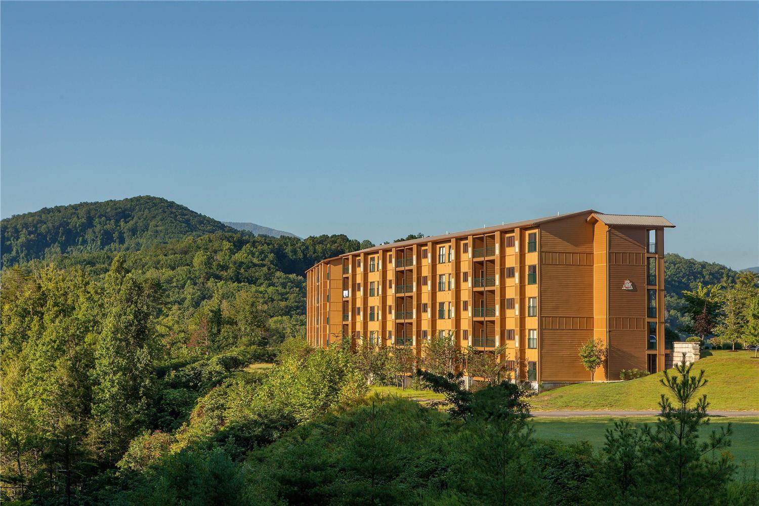 Hilton Vacation Club MountainLoft Gatlinburg 2