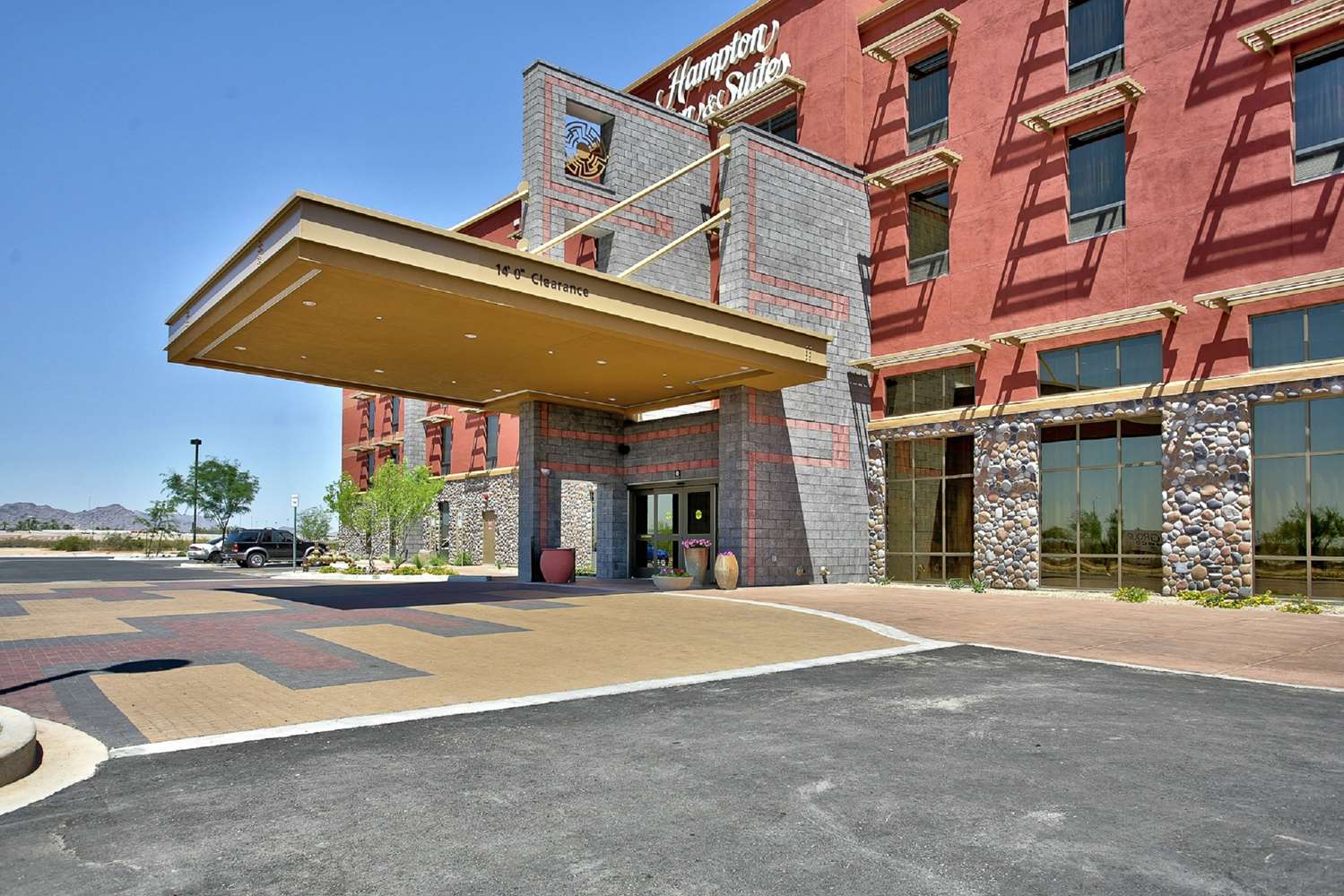 Hampton Inn & Suites Scottsdale at Talking Stick 1