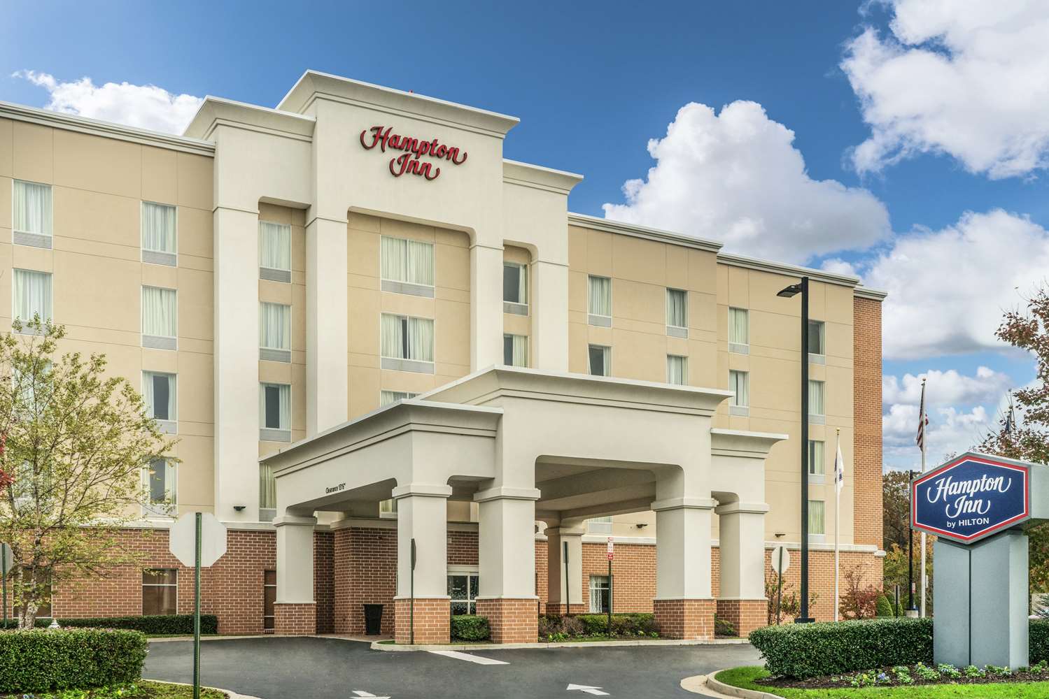 Hampton Inn Richmond - Airport 2