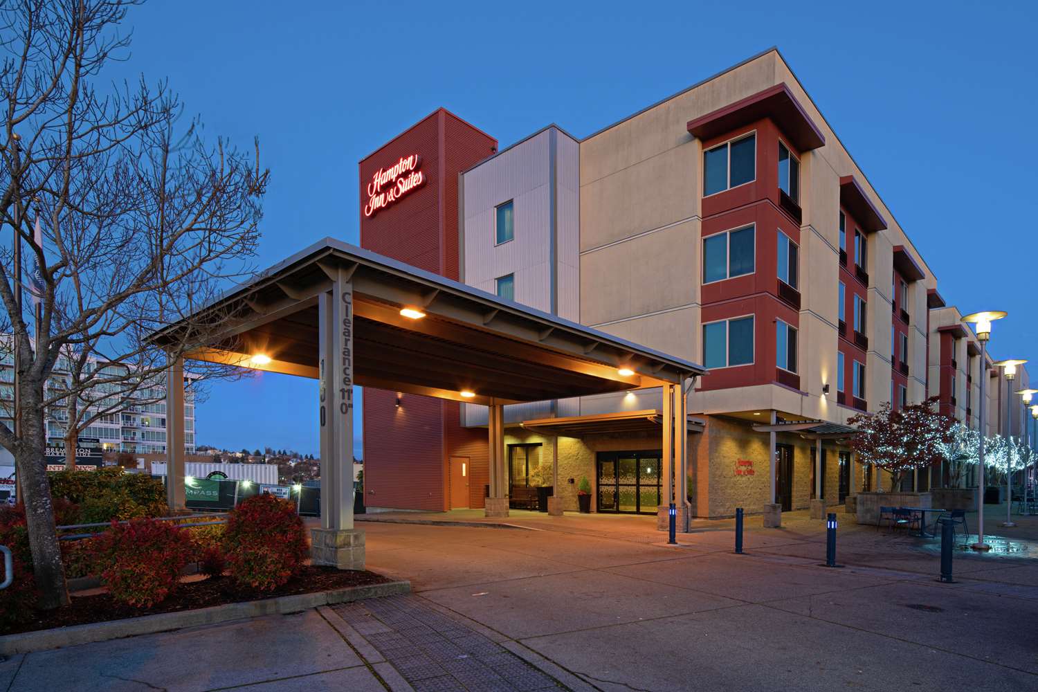 Hampton Inn & Suites Bremerton 1