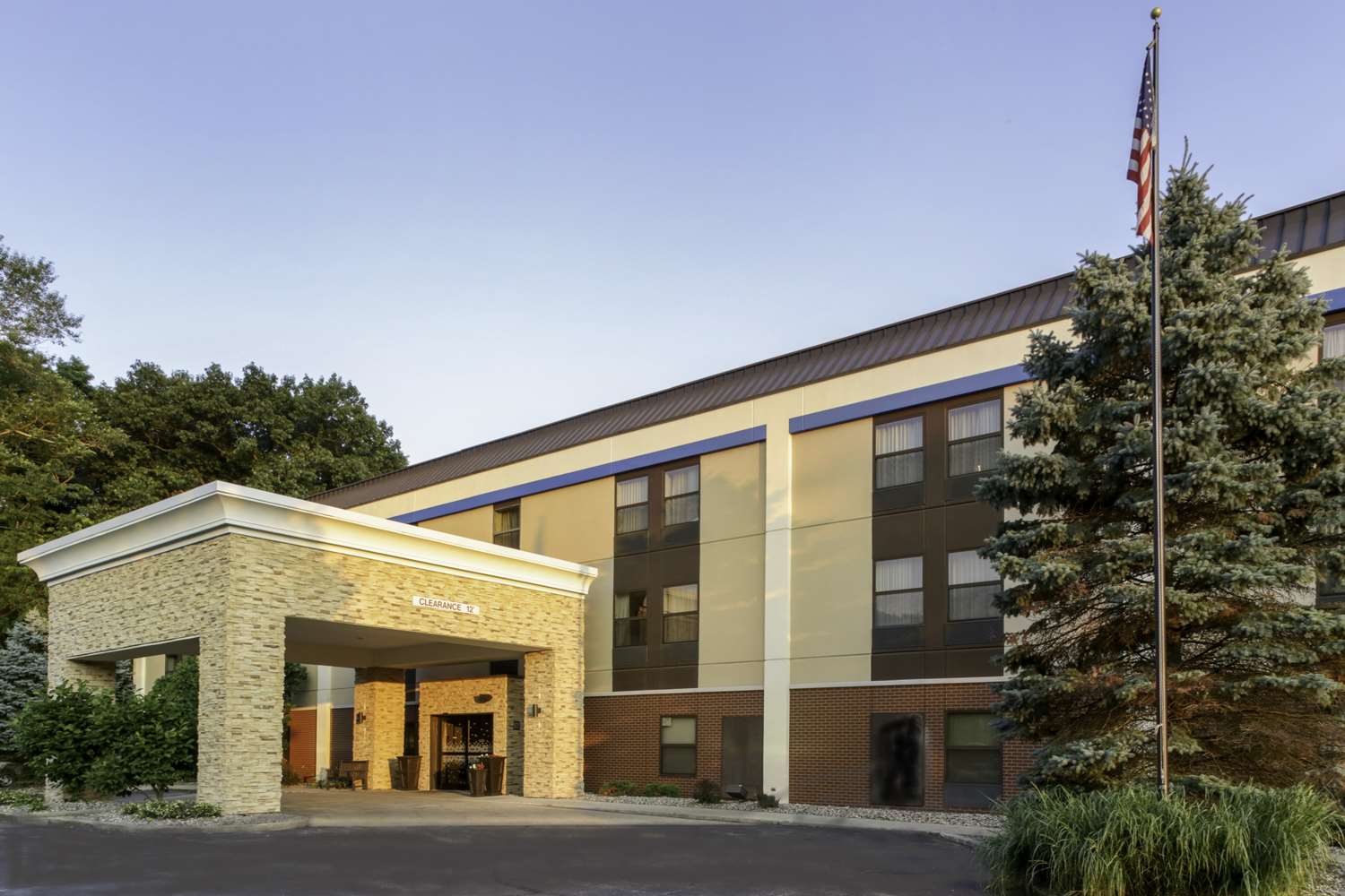 Hampton Inn Portage 2