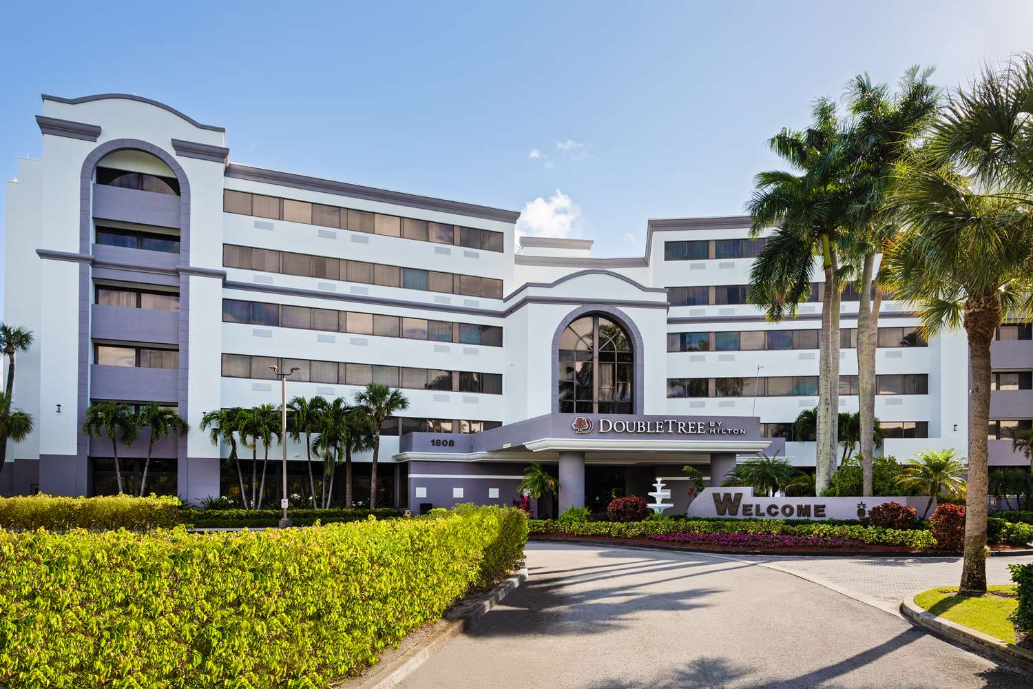 DoubleTree by Hilton West Palm Beach Airport 1