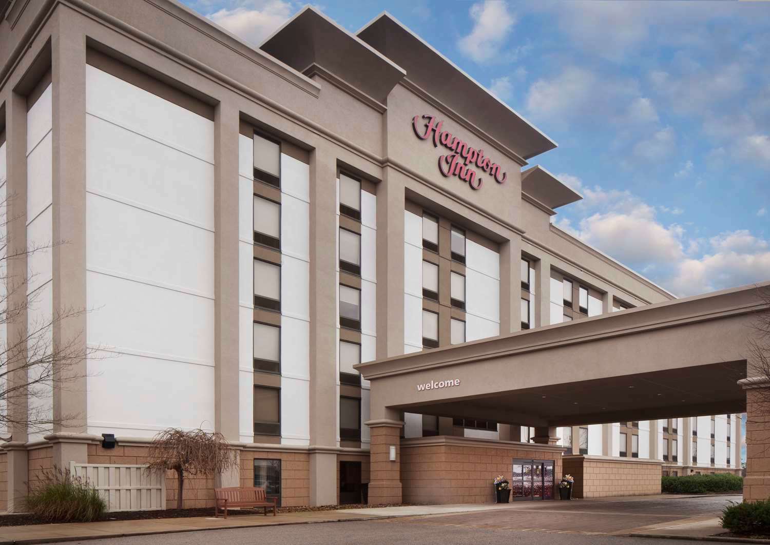 Hampton Inn Charleston-Southridge 1