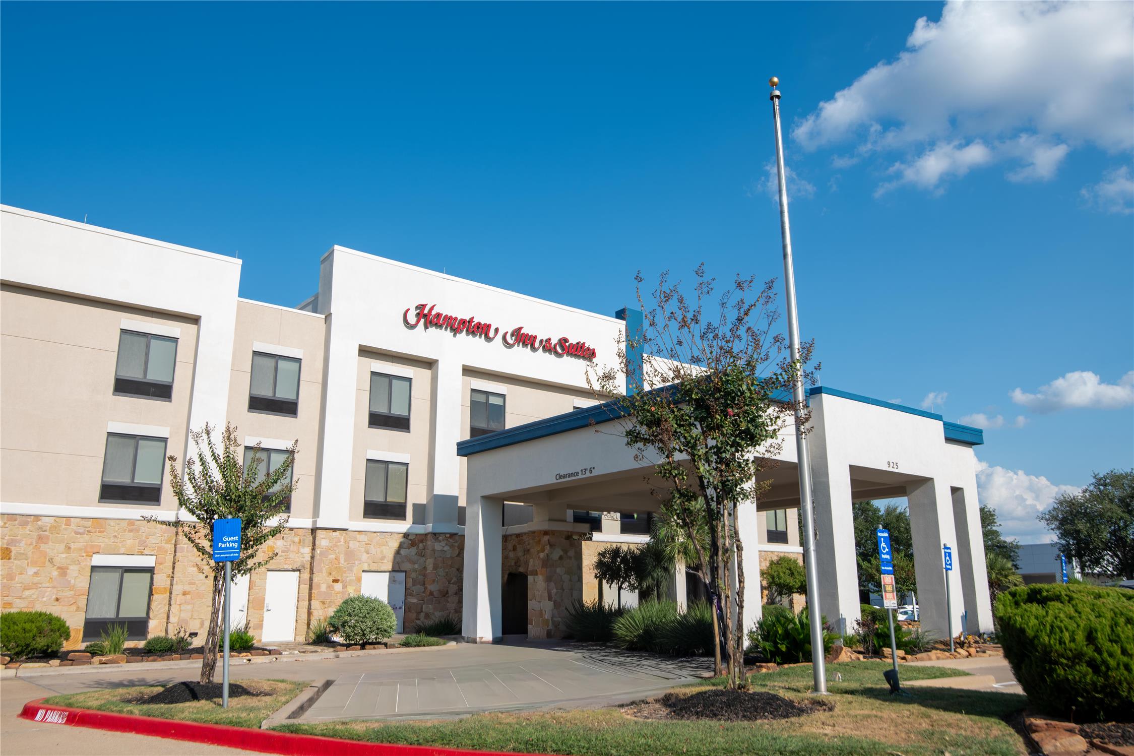 Hampton Inn & Suites College Station/US 6-East Bypass 1