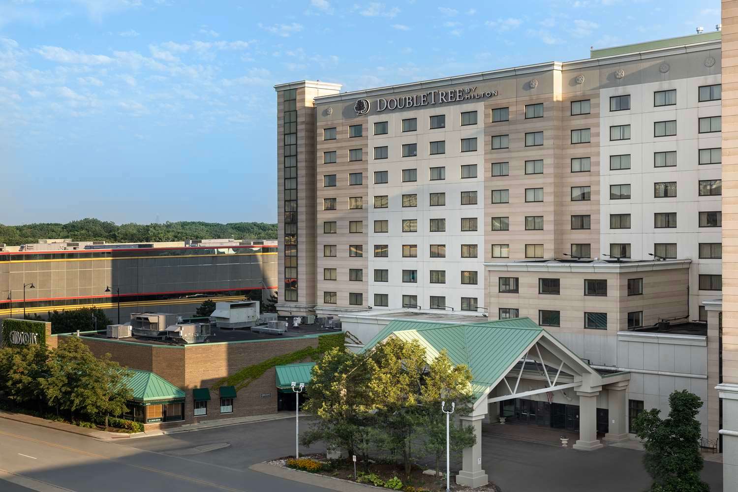 DoubleTree by Hilton Chicago O'Hare Airport-Rosemont 1