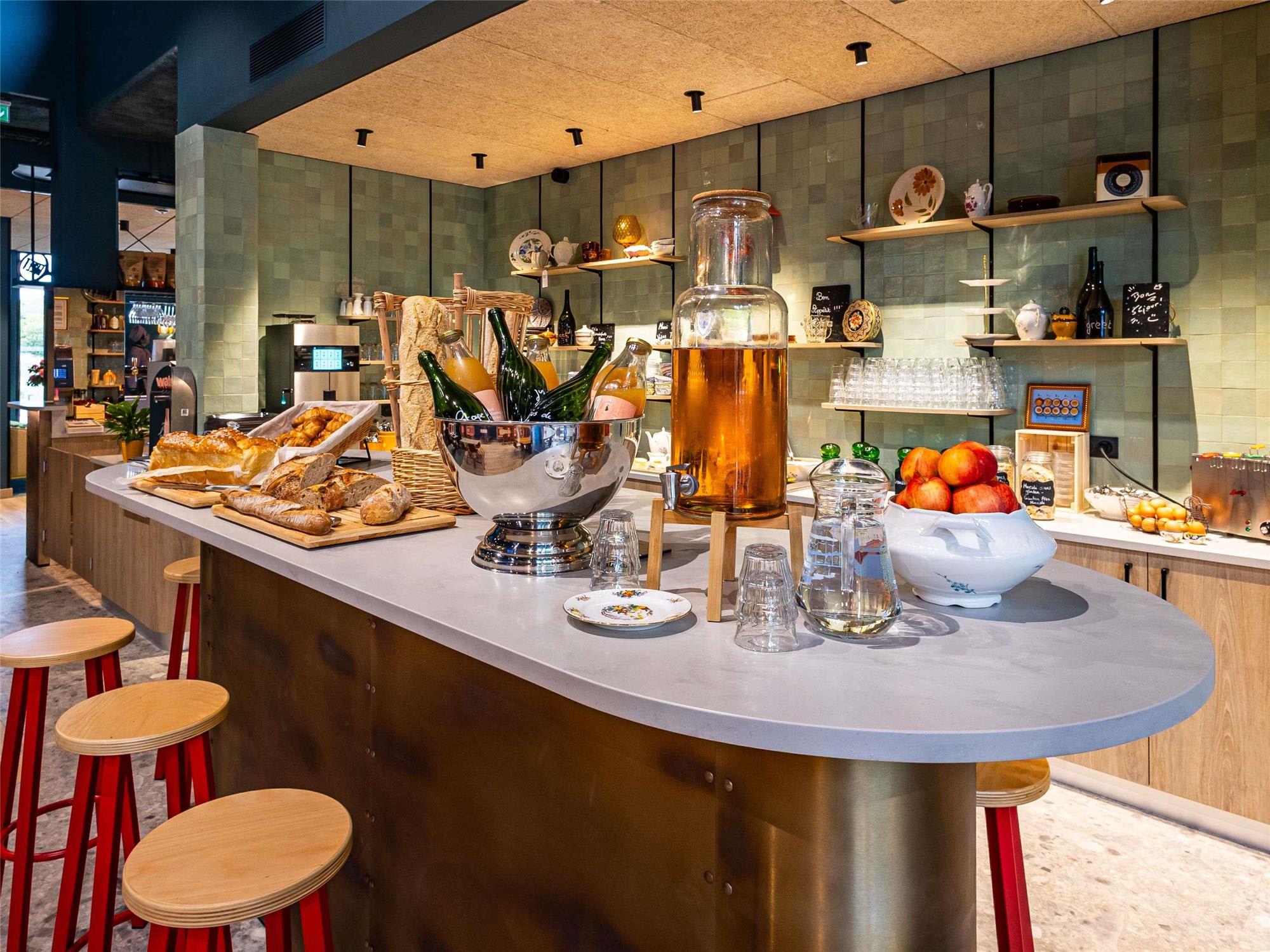 greet Hotel Reims Tinqueux 2