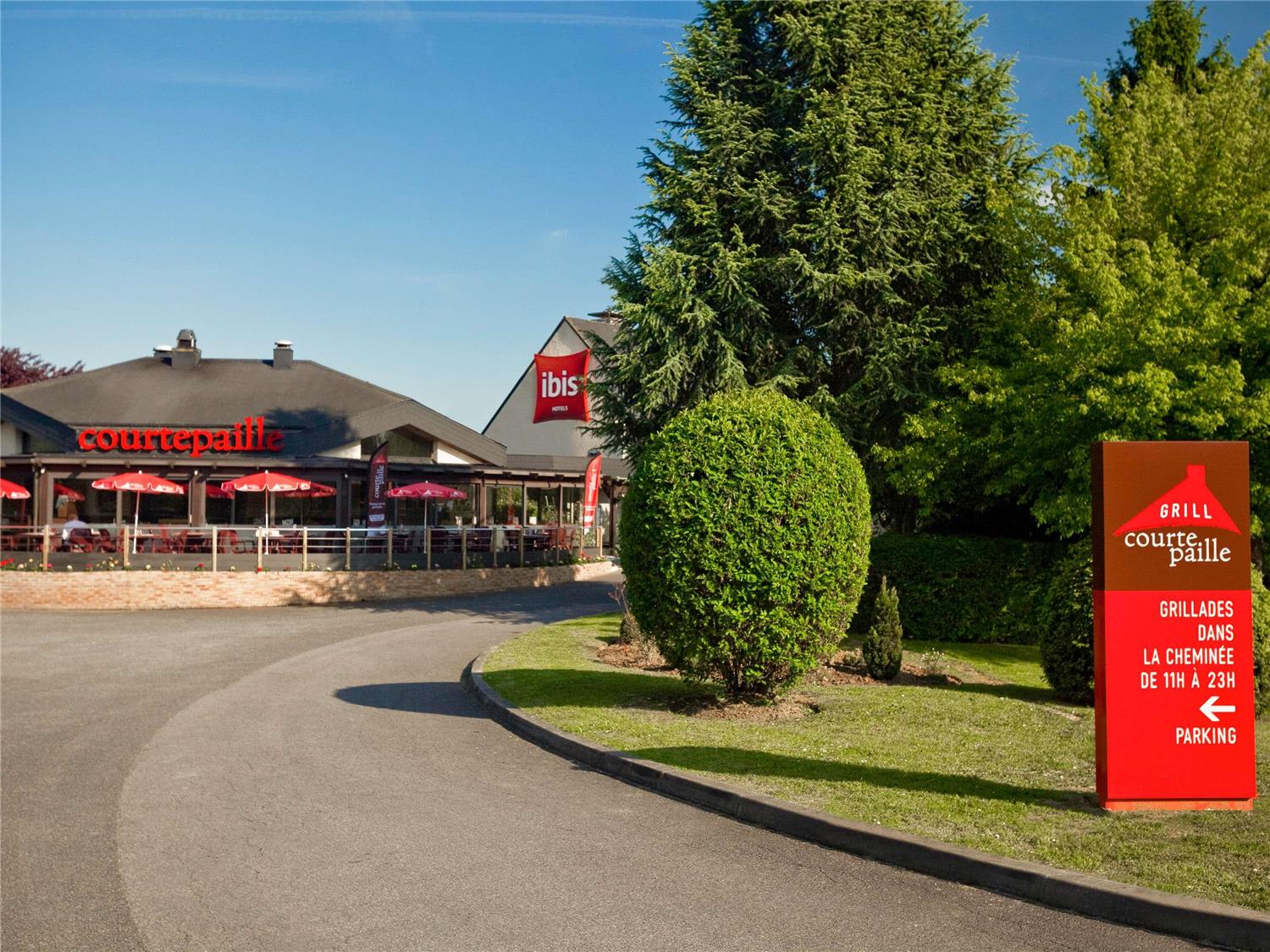 ibis Senlis 2