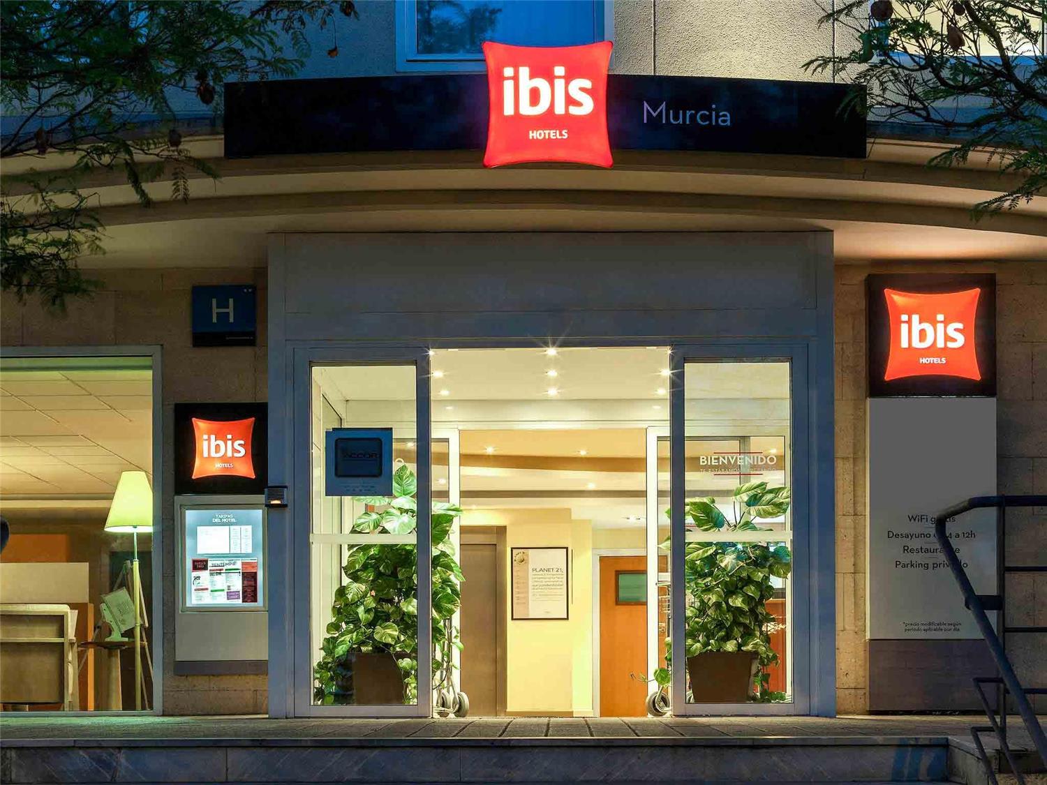 Ibis Murcia 2
