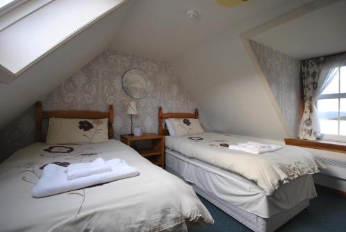 Saucy Mary's Private Rooms & Hostel 1