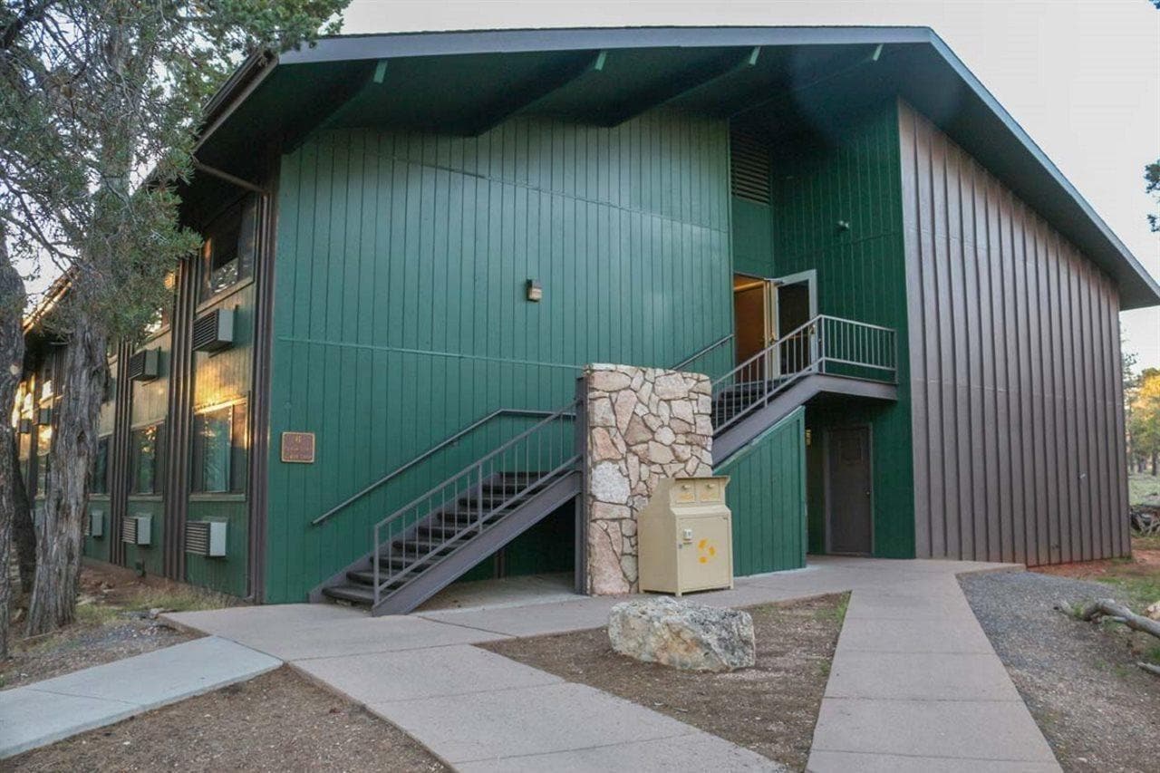 Yavapai Lodge East 2