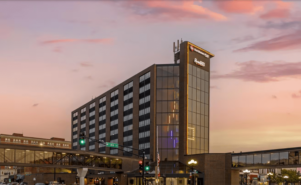 Executive Residency By Bw Waterloo & Cedar Falls 1