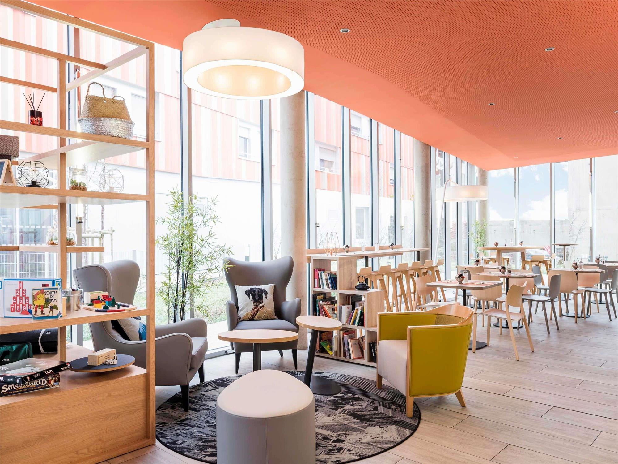 Aparthotel Adagio Access Paris Massy Gare 2
