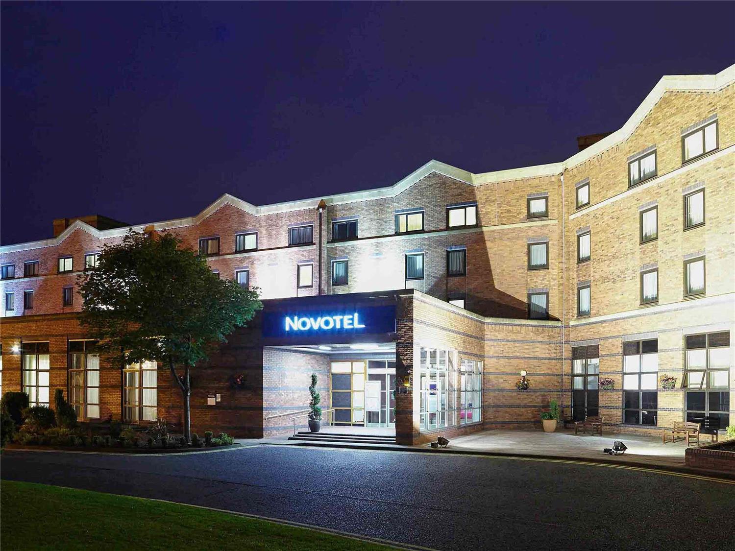 Novotel Newcastle Airport 1