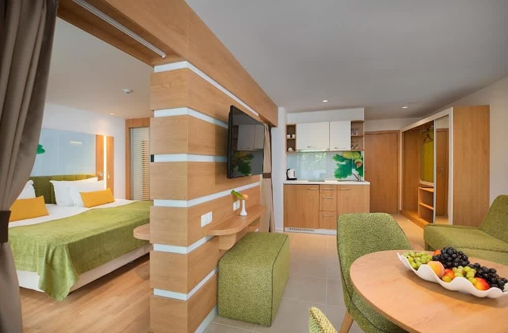 Forest Beach Hotel 2