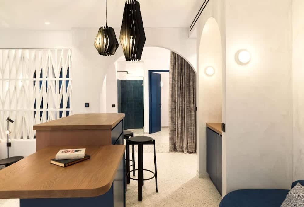 LYO II Boutique Suites Mykonos 2