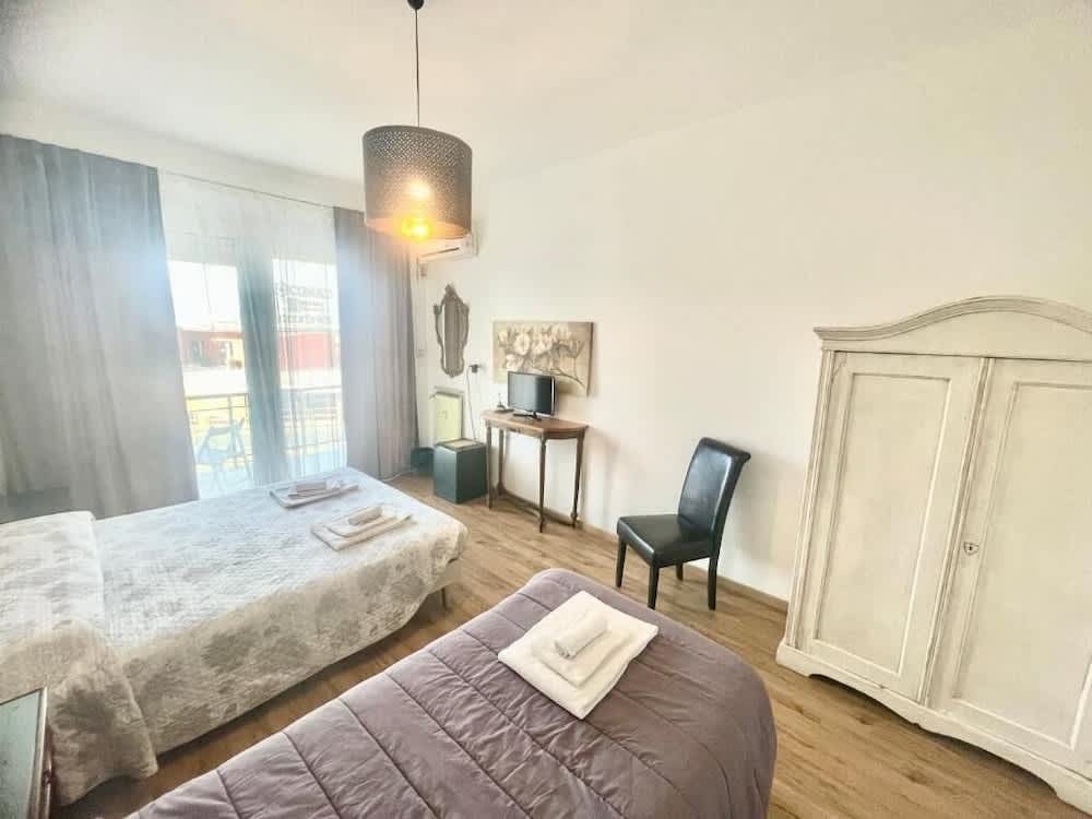 Cavour16 rent bedrooms 2