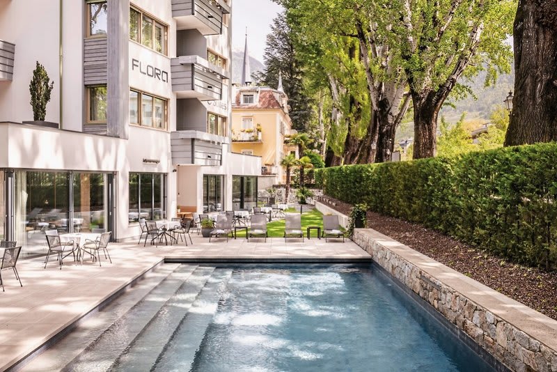 Flora Hotel & Suites 1