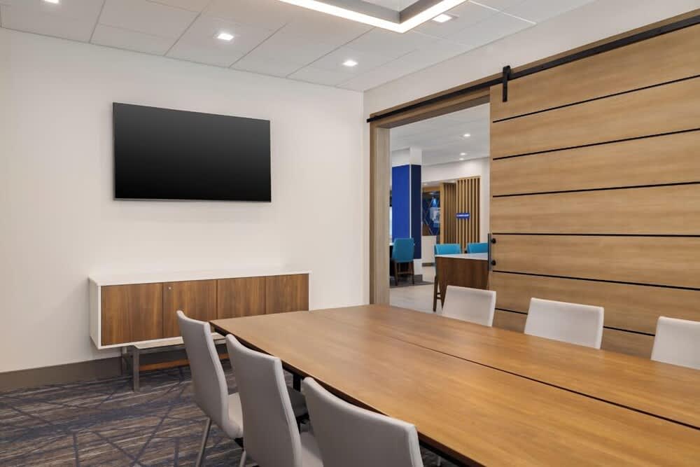 Holiday Inn Express & Suites Nacogdoches Southwest by IHG 2