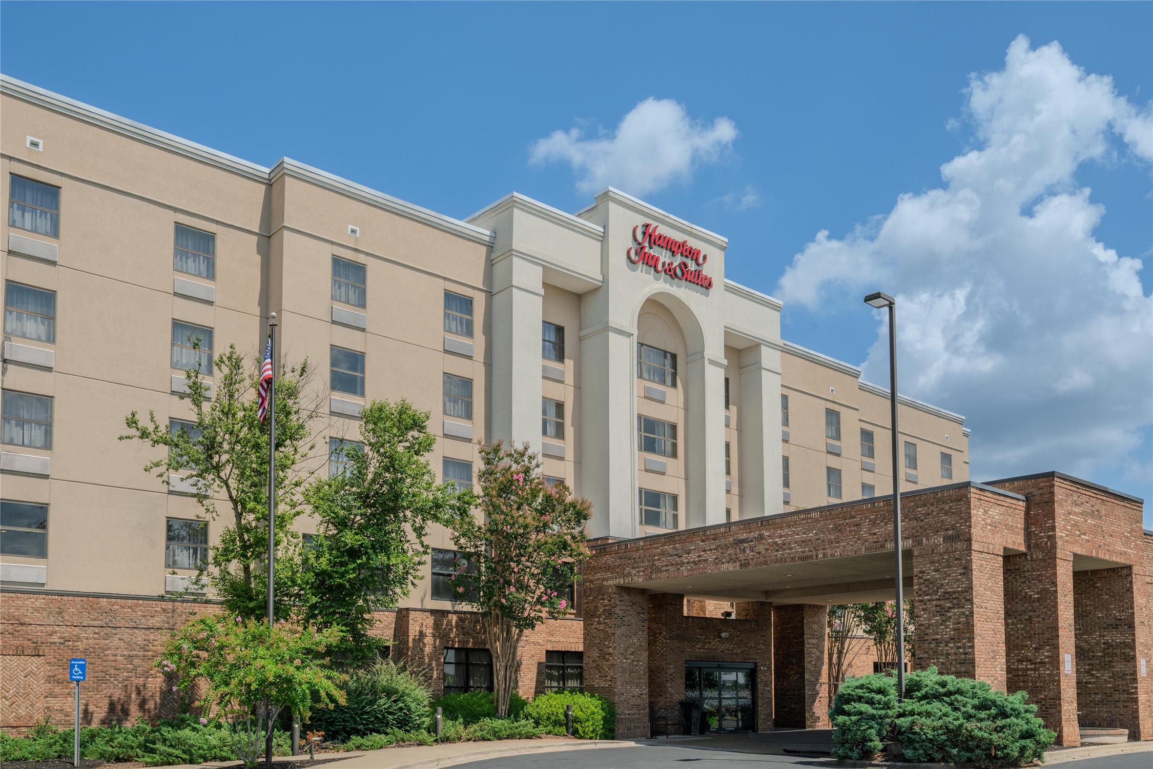 Hampton Inn & Suites Florence-Downtown 1