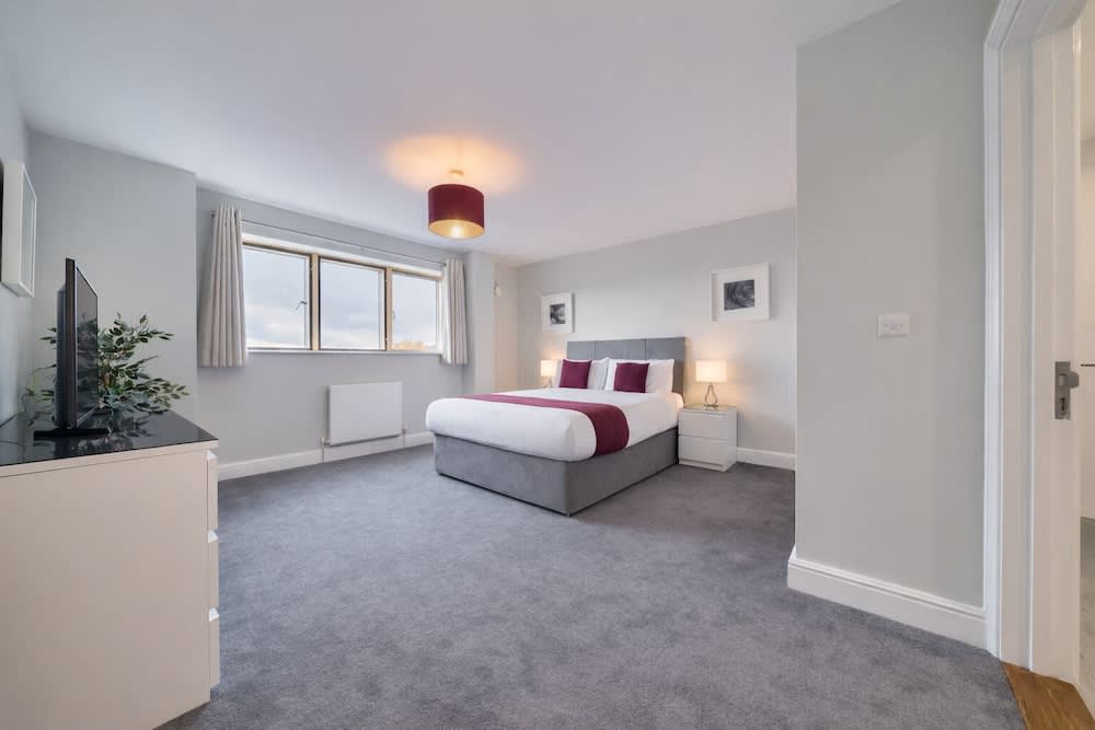Roomspace Serviced Apartments - The Courtyard 1