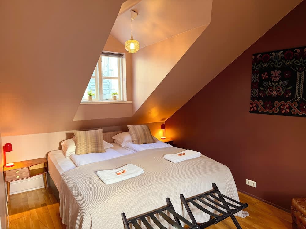 Grettir Guesthouse Downtown Charm 1