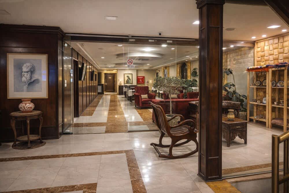 Saint John Hotel 2