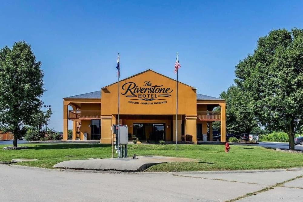 The Riverstone Hotel 1