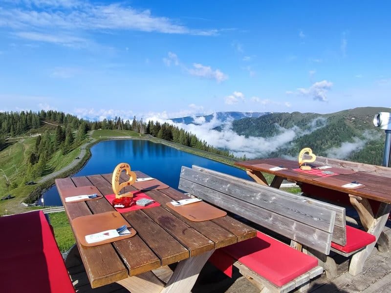 Schi- und Wanderhotel Berghof 1