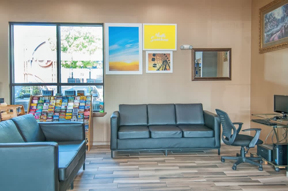 Days Inn by Wyndham N.W. Medical Center 2