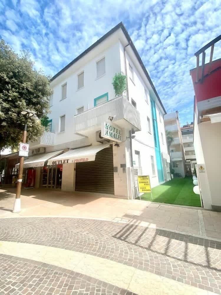 Hotel Amalfi & Dépendance 1