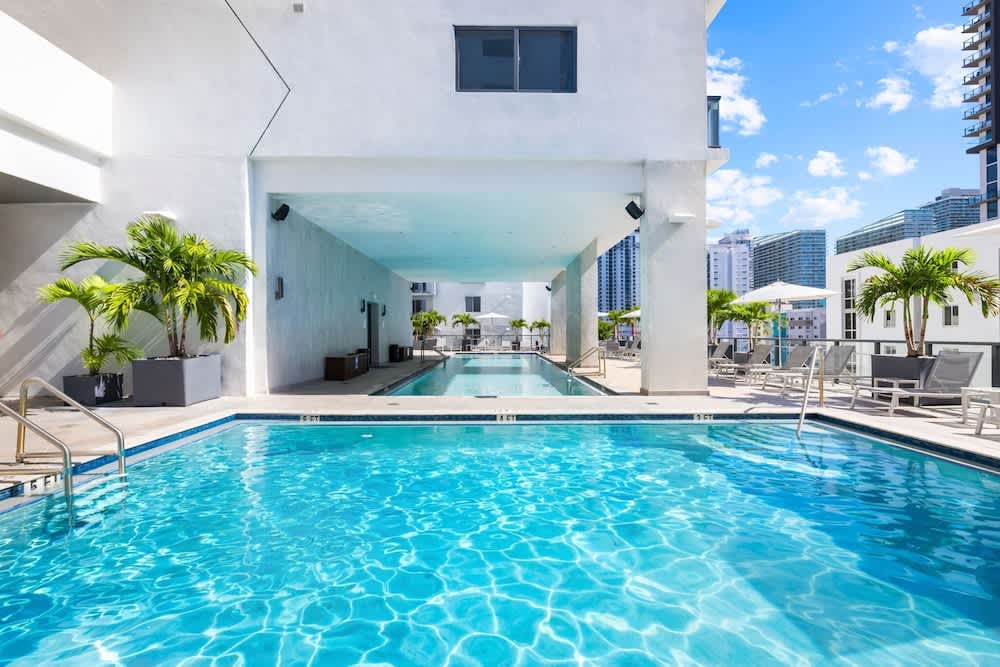 Vibras Wellness | Signature Two-Bedroom Urban Retreat with Balcony 1
