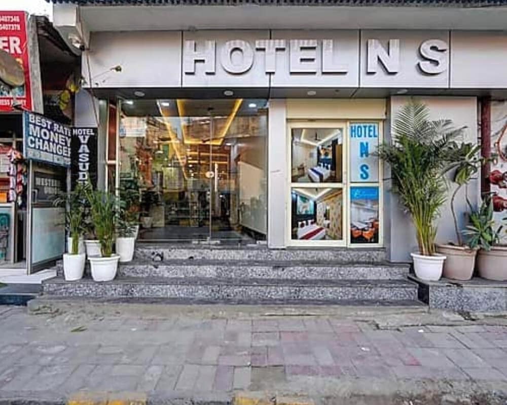 Hotel NS Delhi Airport 2