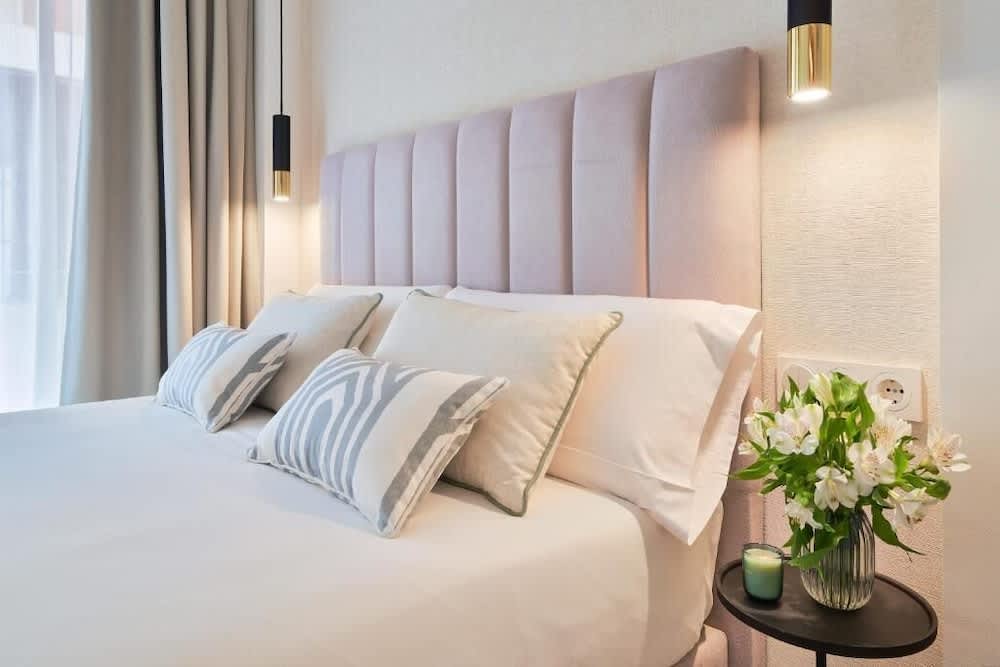 room Select Malaga Suites 2