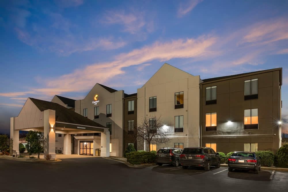 Comfort Inn Sullivan 1