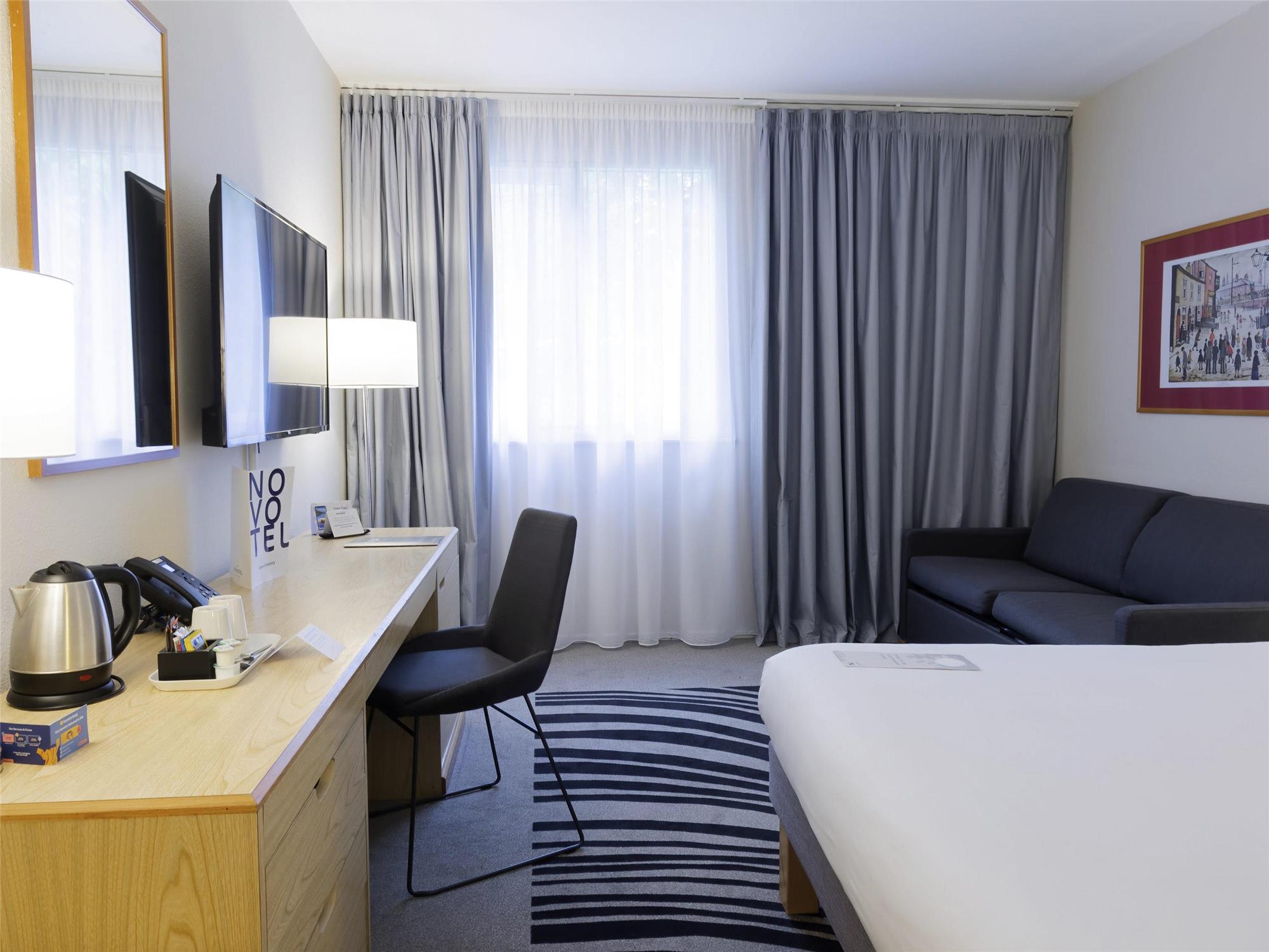 Novotel Manchester West 2