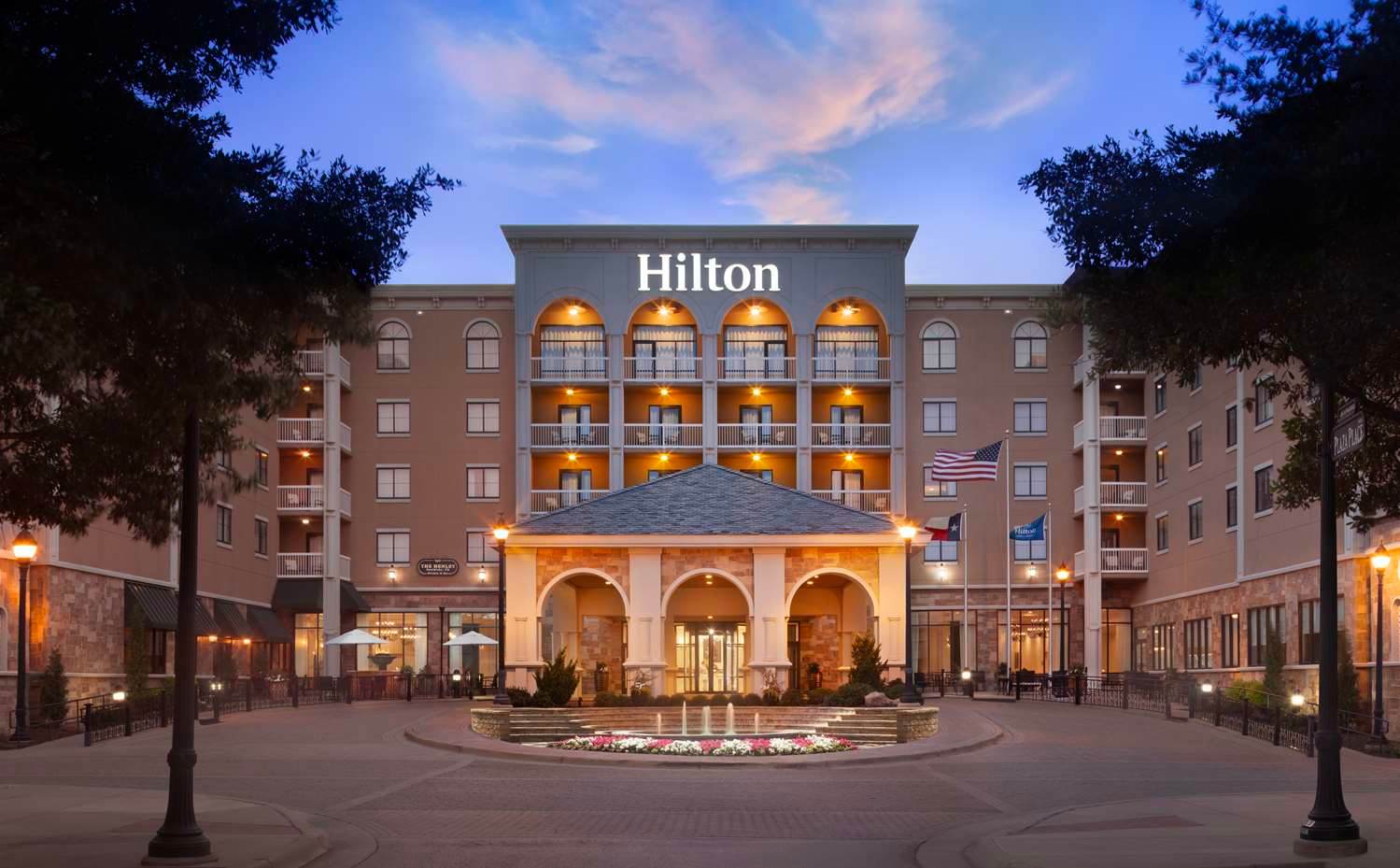 Hilton Dallas/Southlake Town Square 1